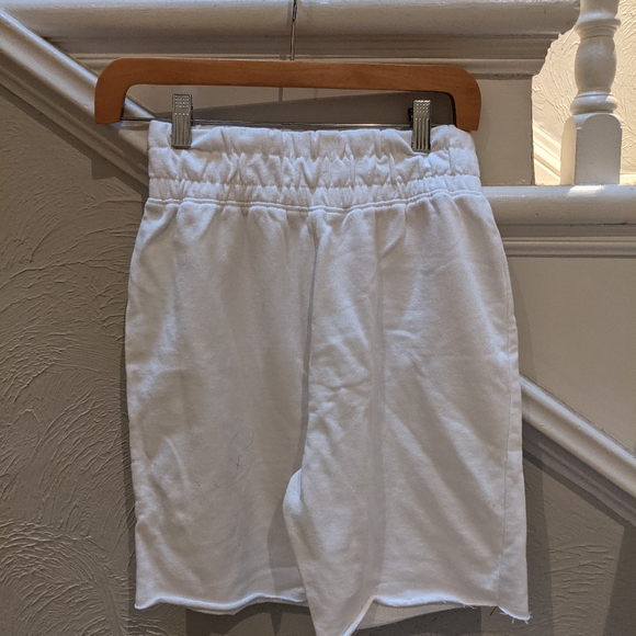 Misguided cropped sweatshirt and sweat short set - Picture 2 of 2